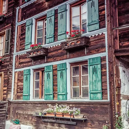 Ausfinn-apartments Alpine Guest *